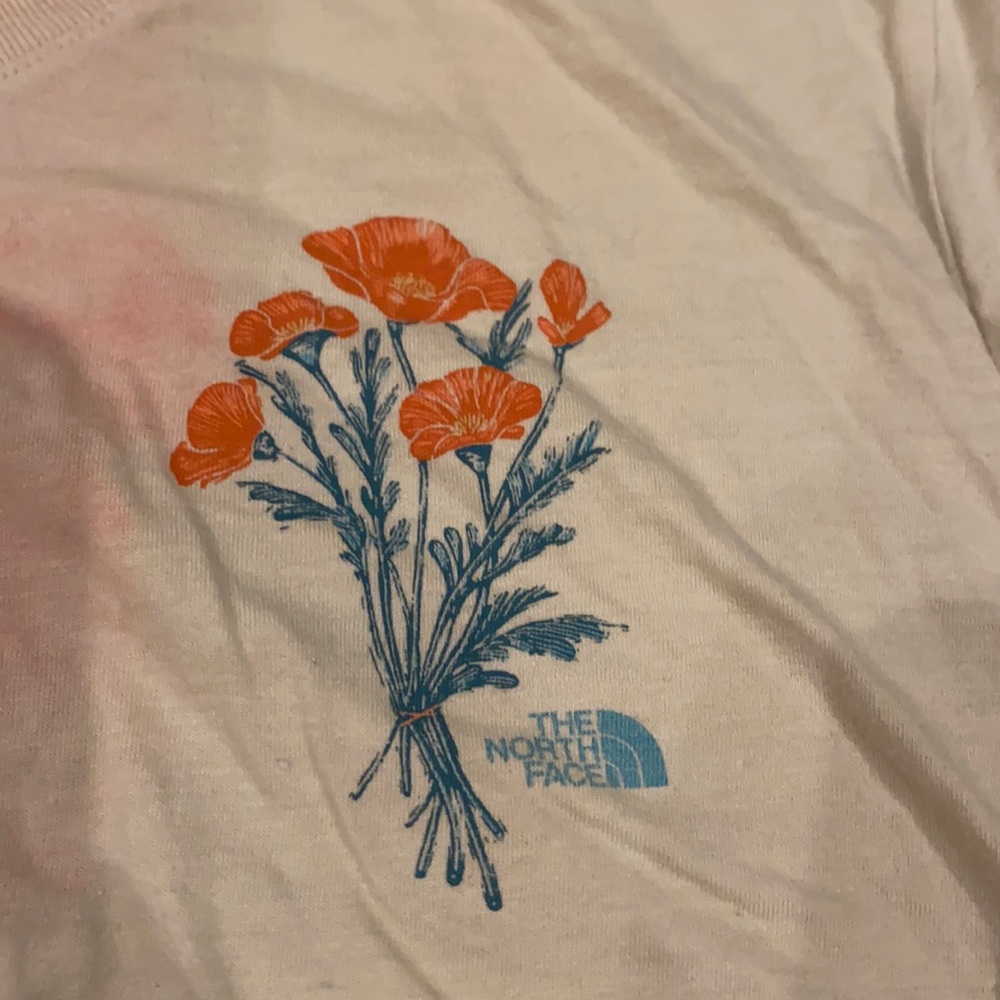 women’s north face tshirt tie dye
